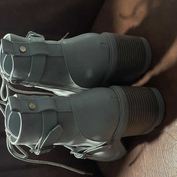 Shoe dazzle chunky wedge heel boots - Picture 4 of 7